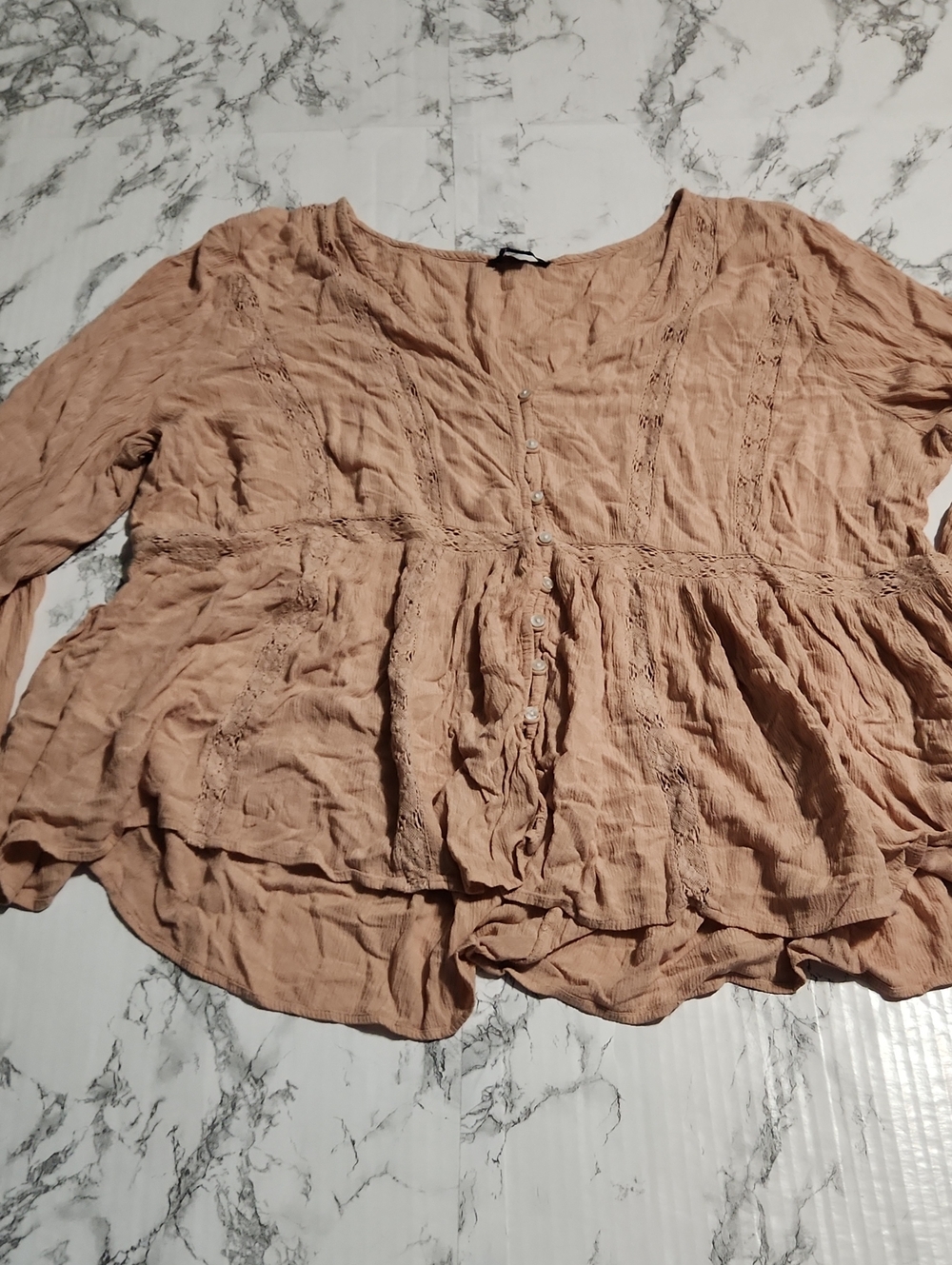💘 American Eagle Outfitters Button-Front Peplum Tunic